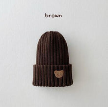 Laden Sie das Bild in den Galerie-Viewer, Cotton Beanie &quot;BEAR&quot;
